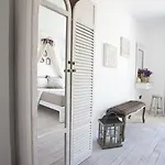 Hane Boutique 3*